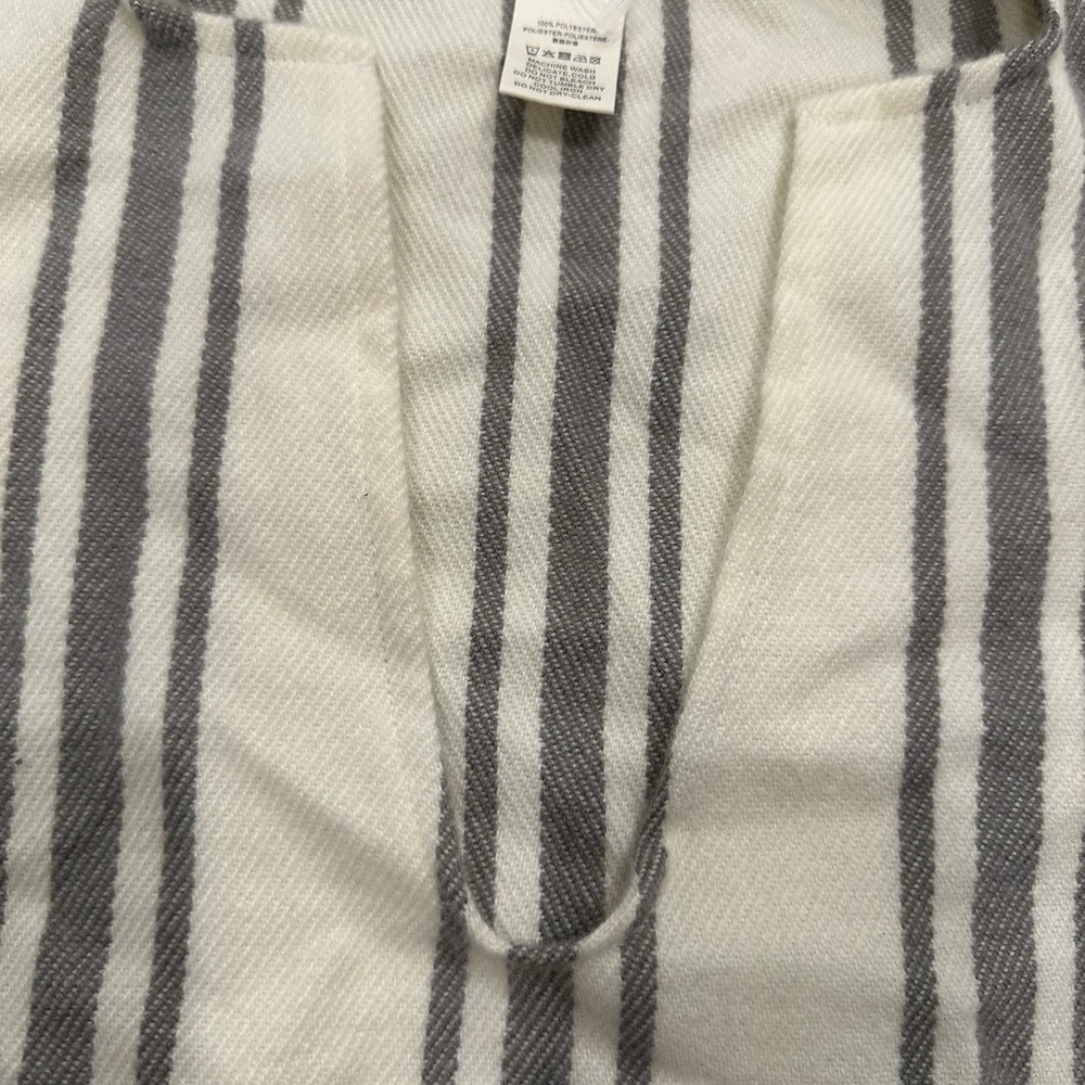 Free People Striped‎ Poncho Wrap Cape Fringe Hem One Sz Cream Gray Boho Festival - Picture 7 of 9